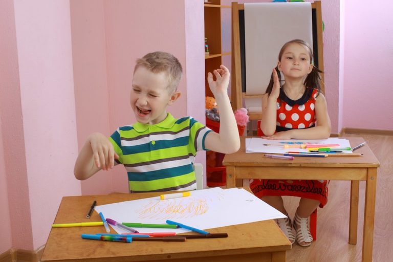 ADHS-bei-Kindern-auffälliges-Verhalten ADHS bei Kindern: Was Eltern darüber wissen sollten
